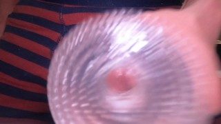 【高画質4Ｋ】ガテン系が透明オナホで激しくオナニー