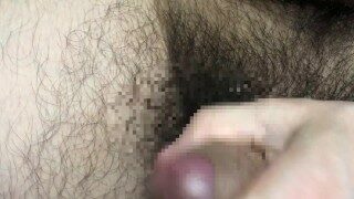 毛むくじゃらおじさんのドアップオナニー射精！射精の瞬間に情けない声が出ちゃってる